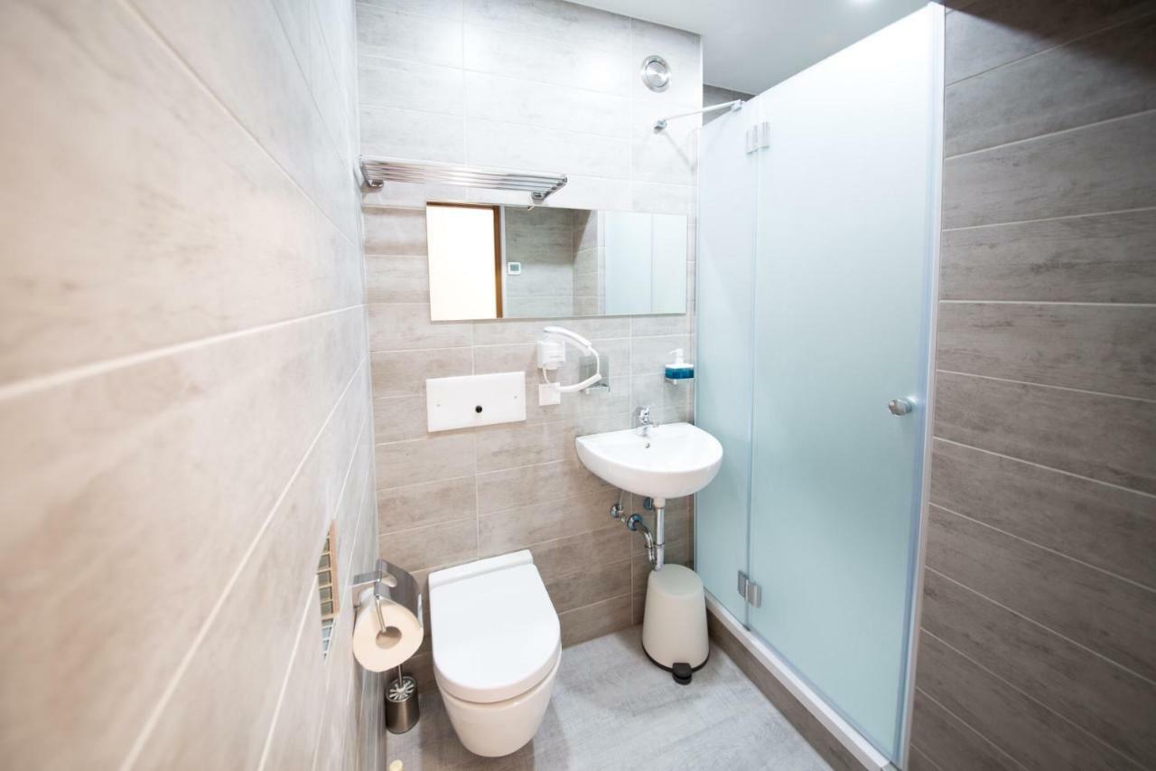 Studio 20Qm Mit Balkon Und Innenpool - 22040 Schluchsee Ngoại thất bức ảnh