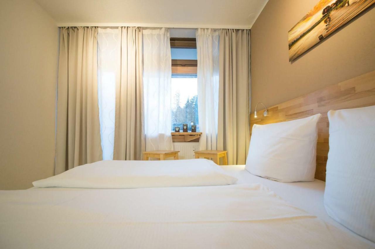 Studio 20Qm Mit Balkon Und Innenpool - 22040 Schluchsee Ngoại thất bức ảnh